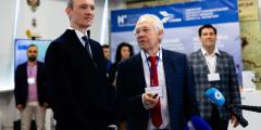 Вице-премьер РФ Дмитрий Григоренко посетил Центр искусственного интеллекта НГУ